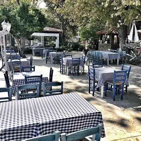 Aqua Rossa Hotel Kokkino Nero