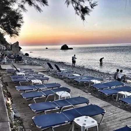 Aqua Rossa Hotel 2*
