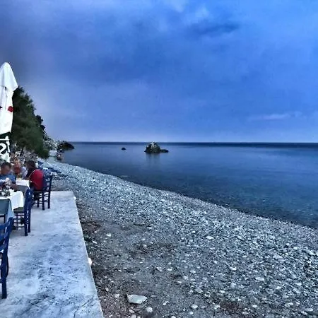 Aqua Rossa 2* Kokkino Nero