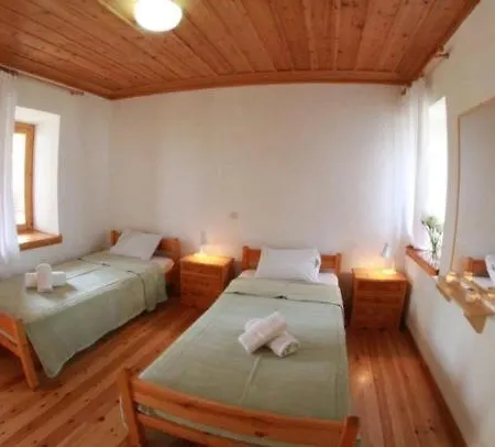 Aqua Rossa 2* Kokkino Nero