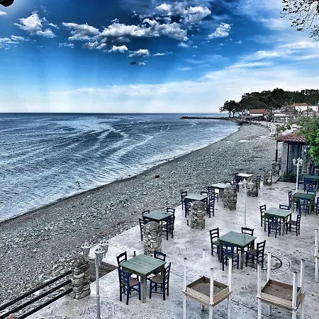 Aqua Rossa Kokkino Nero