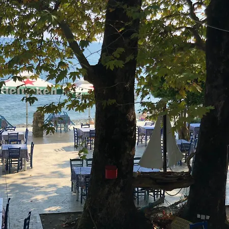 Aqua Rossa 2* Kokkino Nero