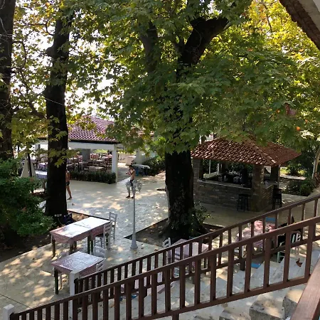 Aqua Rossa Kokkino Nero