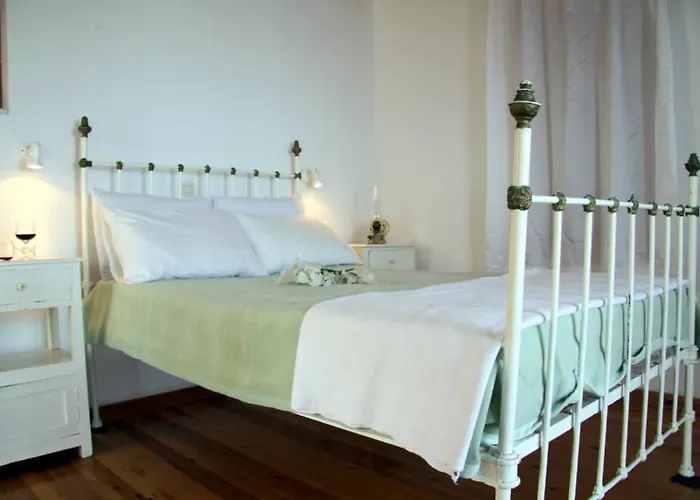 Aqua Rossa Kókkinon Nerón