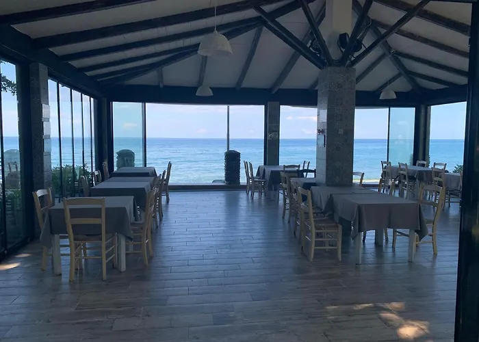 Aqua Rossa Hotel Kókkinon Nerón