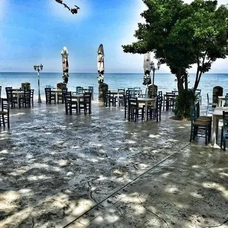 Aqua Rossa Hotel