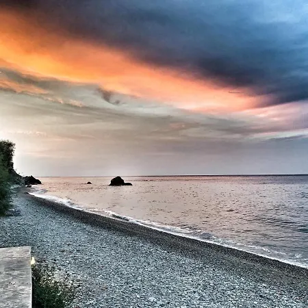 Aqua Rossa Ξενοδοχείο 2*