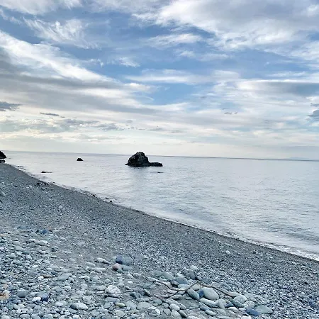 Aqua Rossa Kókkinon Nerón