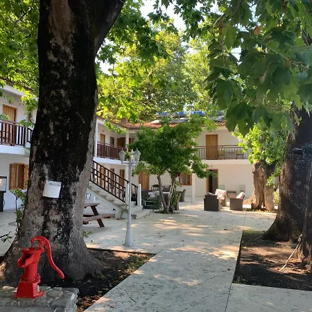 Ξενοδοχείο Aqua Rossa 2*