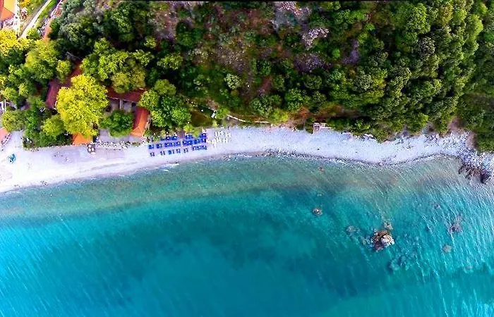 Aqua Rossa Kókkinon Nerón