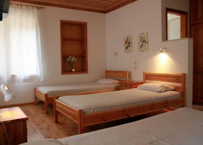 Aqua Rossa Kókkinon Nerón