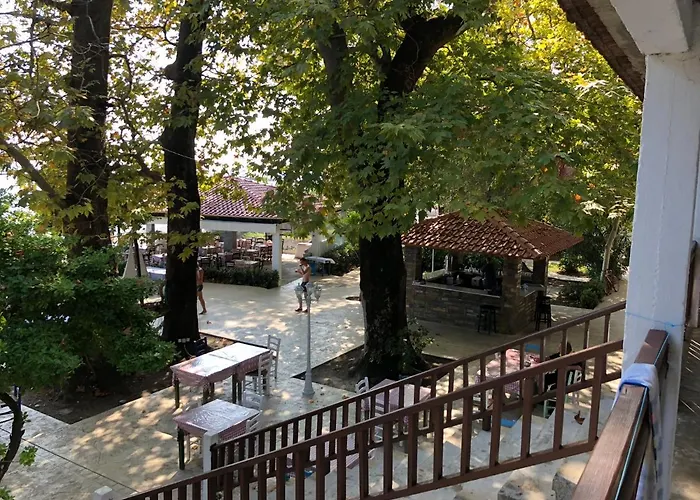 Aqua Rossa Kókkinon Nerón